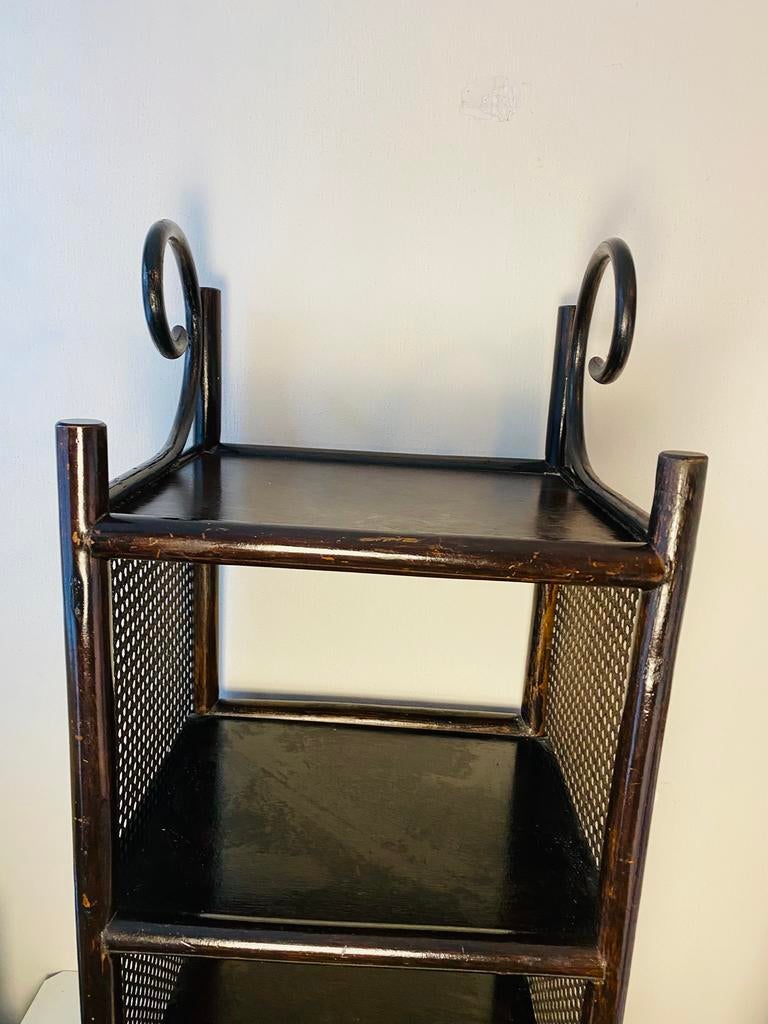 Manou / rotan jaren 80 nachtkastje / kleine kast, Huis en Inrichting, Slaapkamer | Nachtkastjes, Gebruikt, Minder dan 45 cm, Onbekend