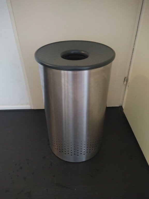 Brabantia Wasmand RVS met Kunststof Deksel 60 Liter, Huis en Inrichting, Badkamer | Badtextiel en Accessoires, Gebruikt, Overige typen