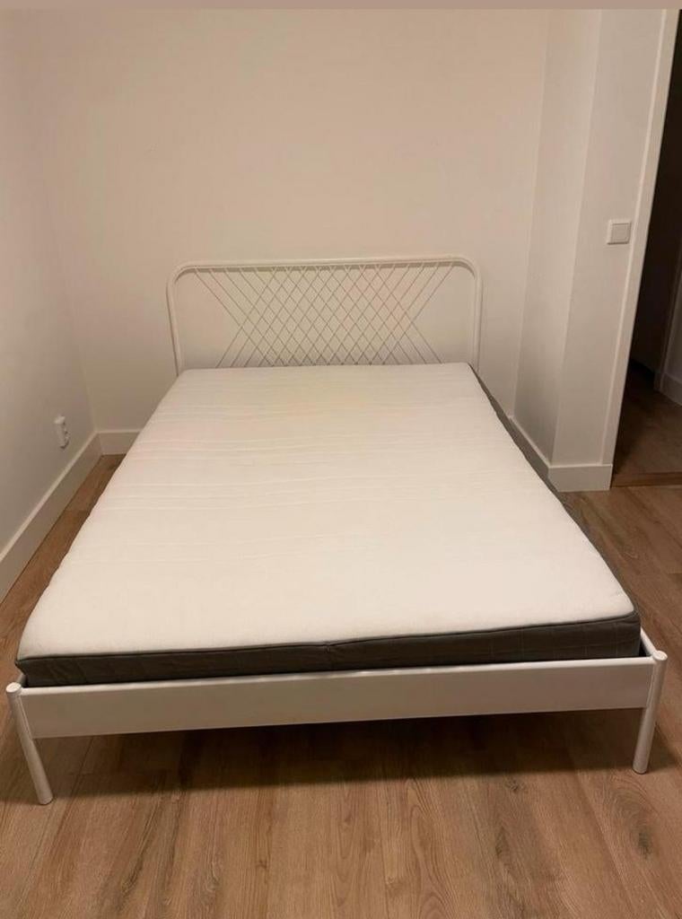 Wit metalen bed IKEA 140x200 - Zo goed als nieuw, Ophalen, Wit, Tweepersoons, 140 cm