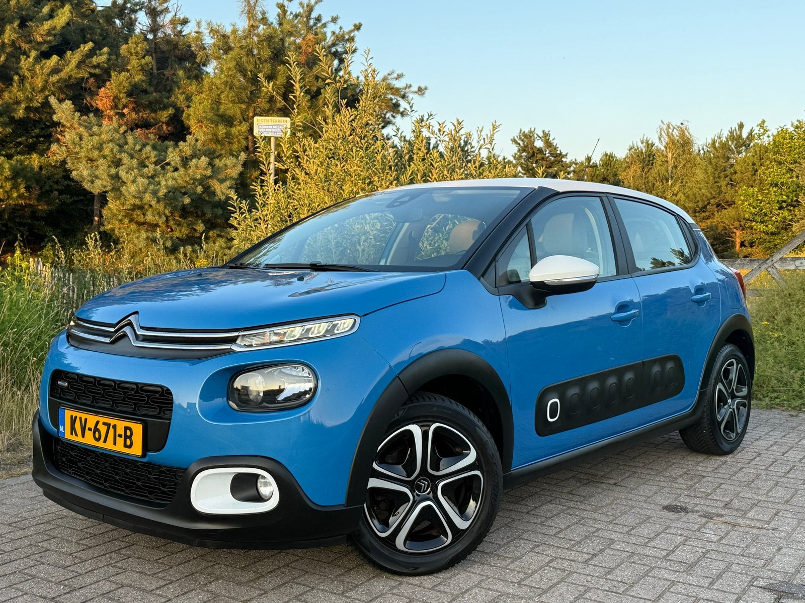 Citroën C3 Feel Edition  navi airco trekhaak, Auto's, Citroën, 40 €/maand, Euro 6, 1199 cc, Blauw