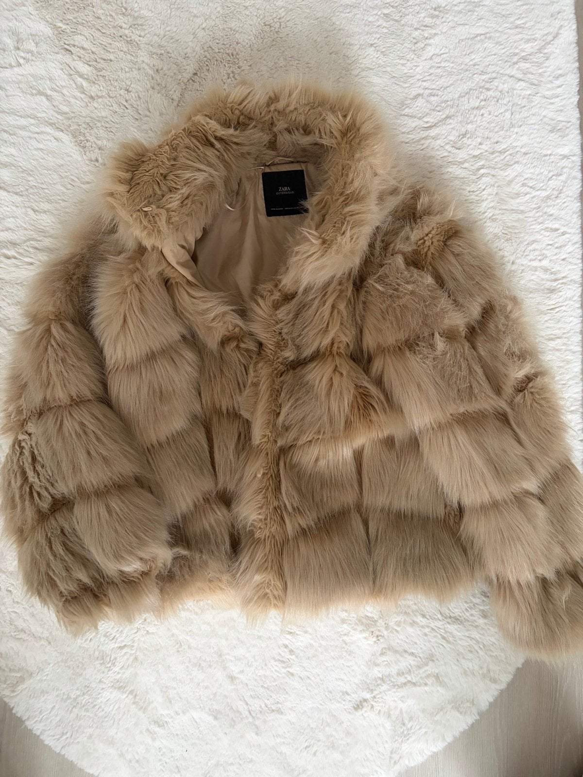 Zara winterjas dames maat M - Beige faux fur jas, Ophalen of Verzenden, Zo goed als nieuw, Maat 38/40 (M), Beige