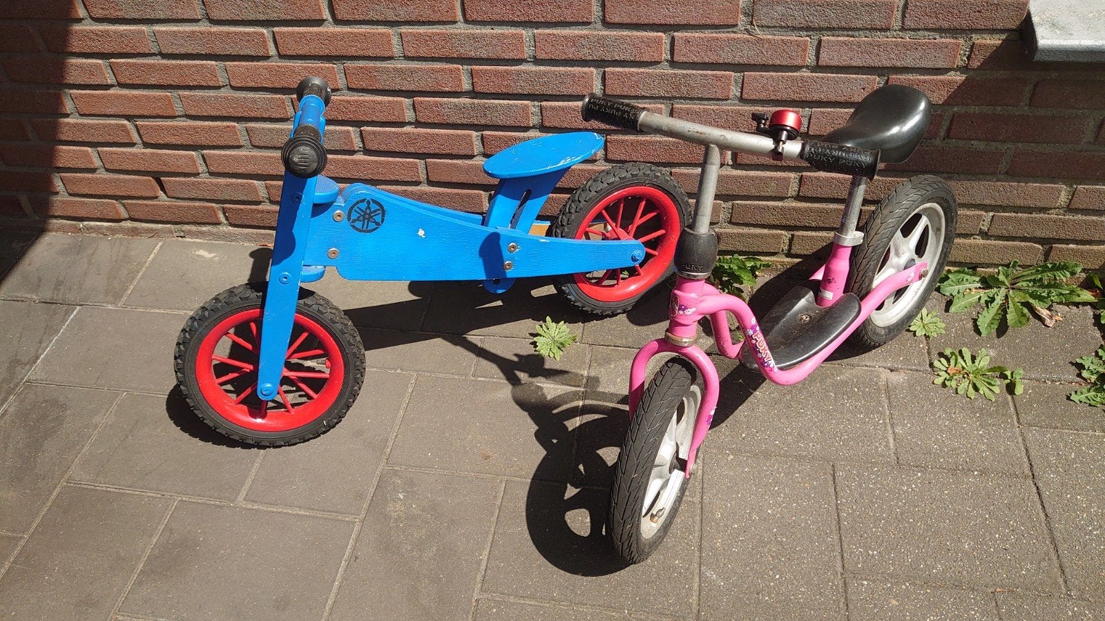 Twee loopfietsen 12 inch, Ophalen of Verzenden, Gebruikt, Loopfiets