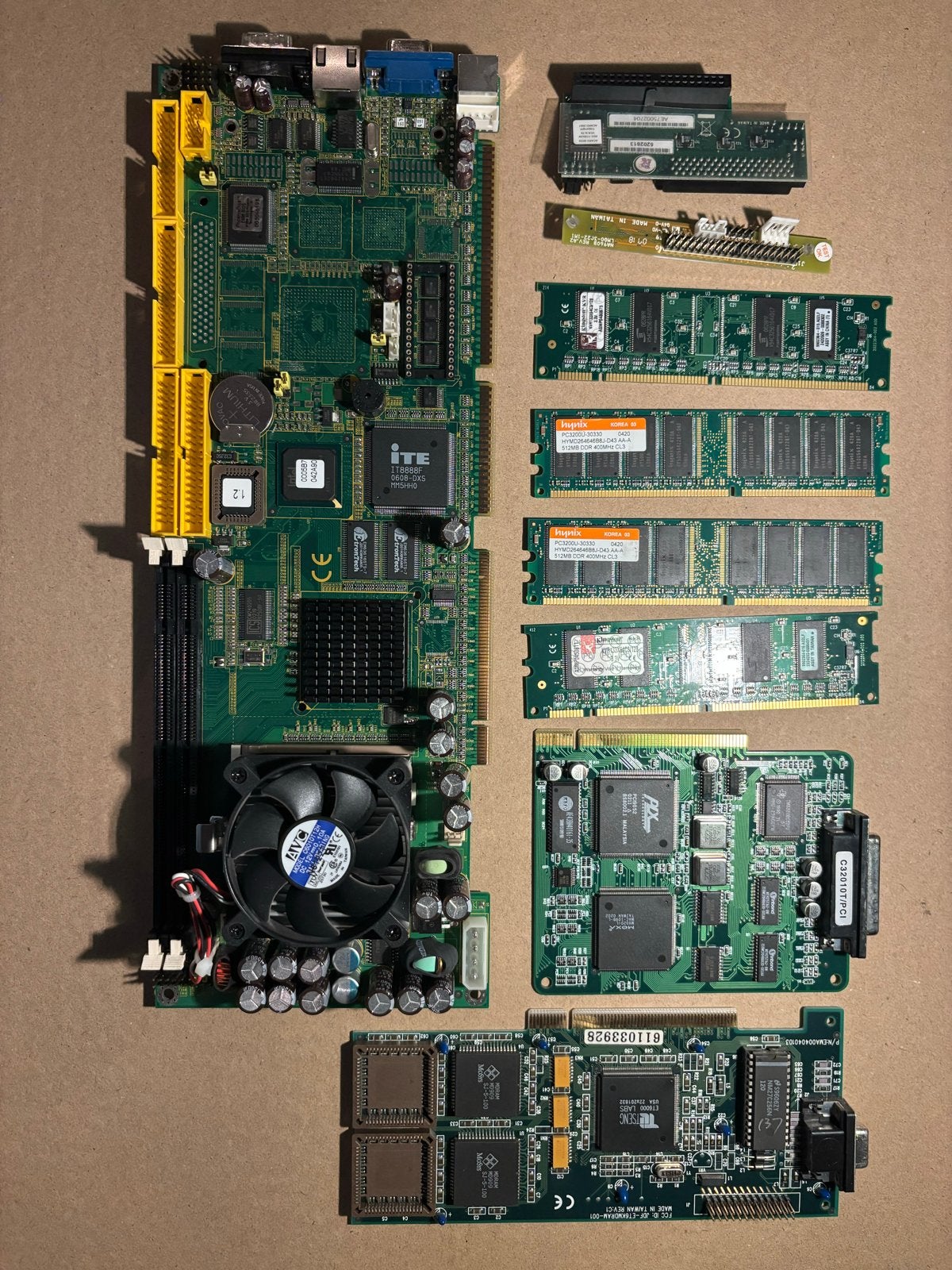 Moederbor, RAM, Uitbreidingskaarten uit werkende apparaten, Ophalen of Verzenden, DDR, Desktop, Gebruikt