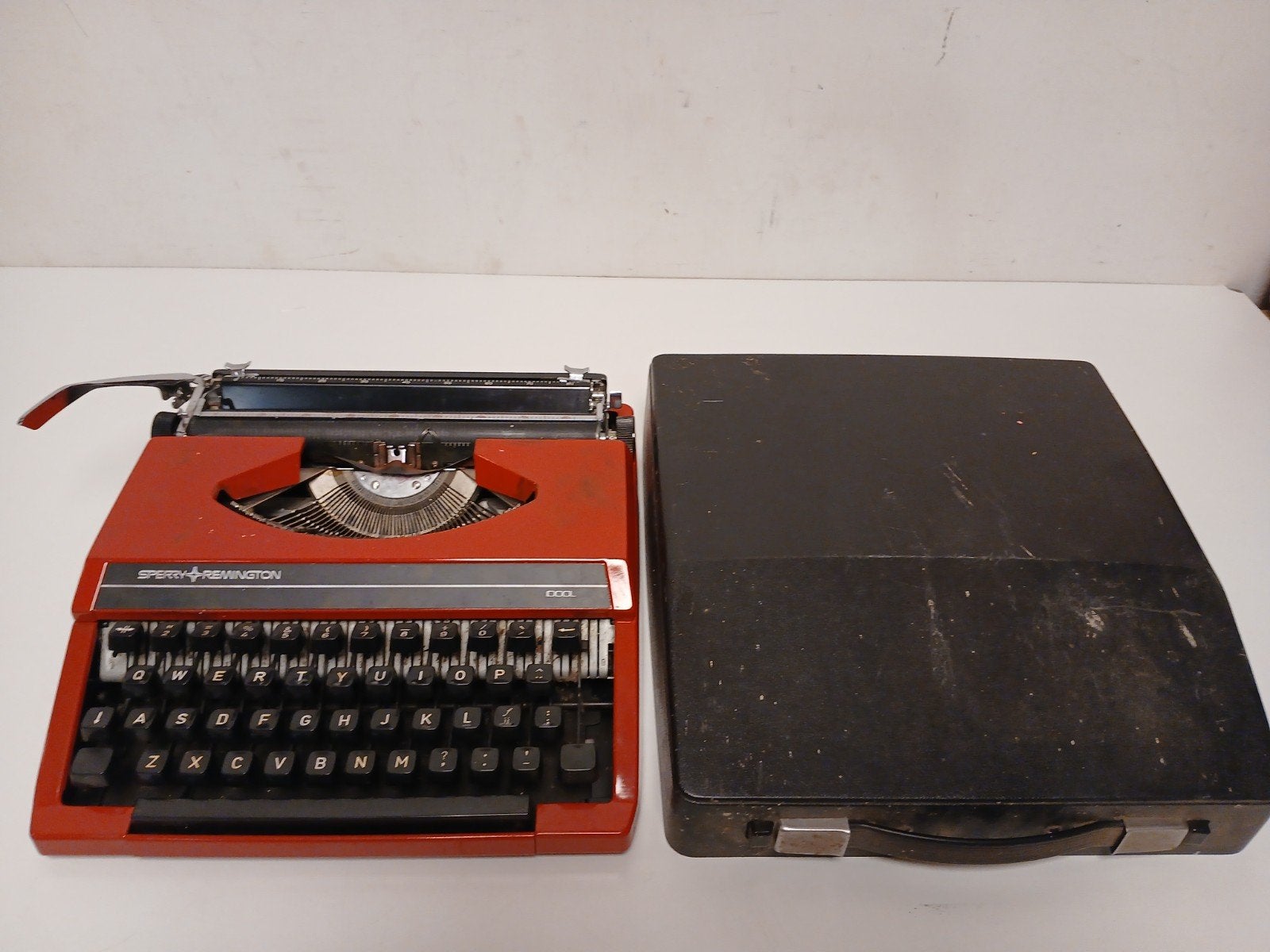 Vintage remmington sperry idool typemachine koffermodel rood, Ophalen of Verzenden