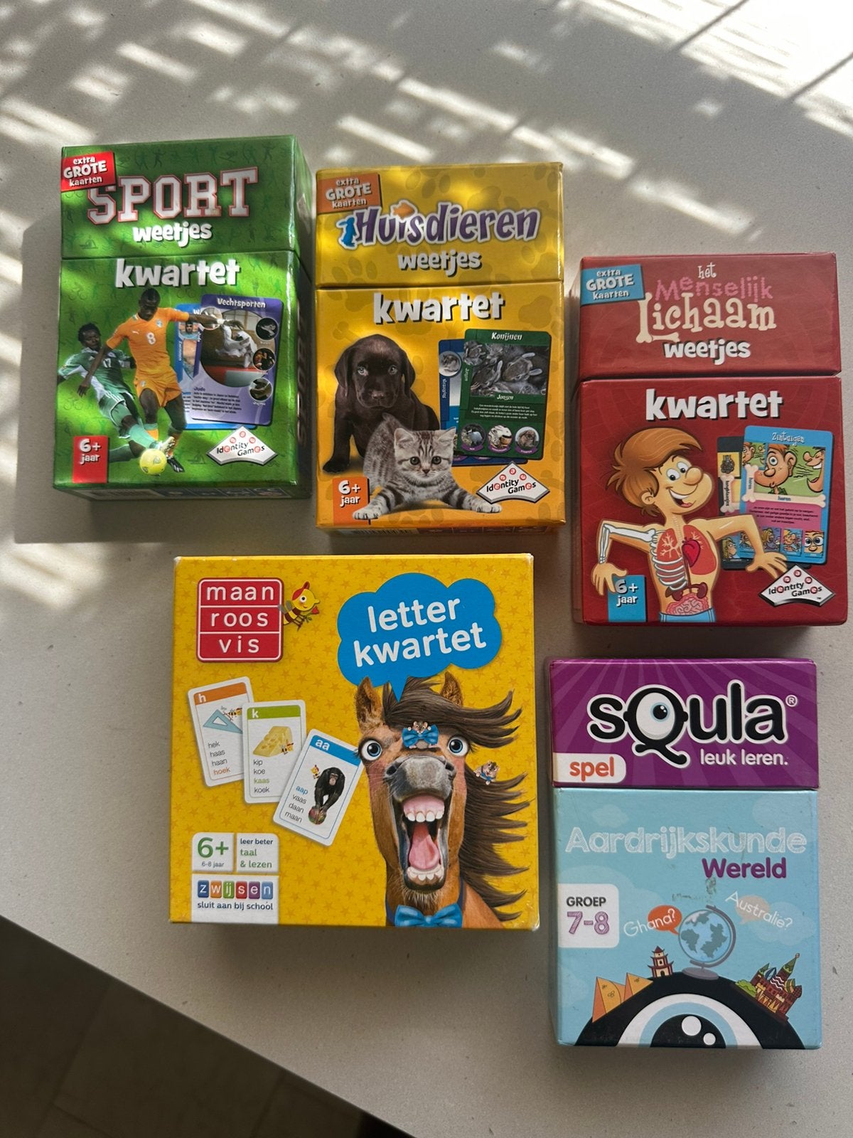 3 Weetjes’ kwartet spellen, Maan Roos Vis, Squla zgan, Ophalen of Verzenden, Zo goed als nieuw, Kwartet(ten)