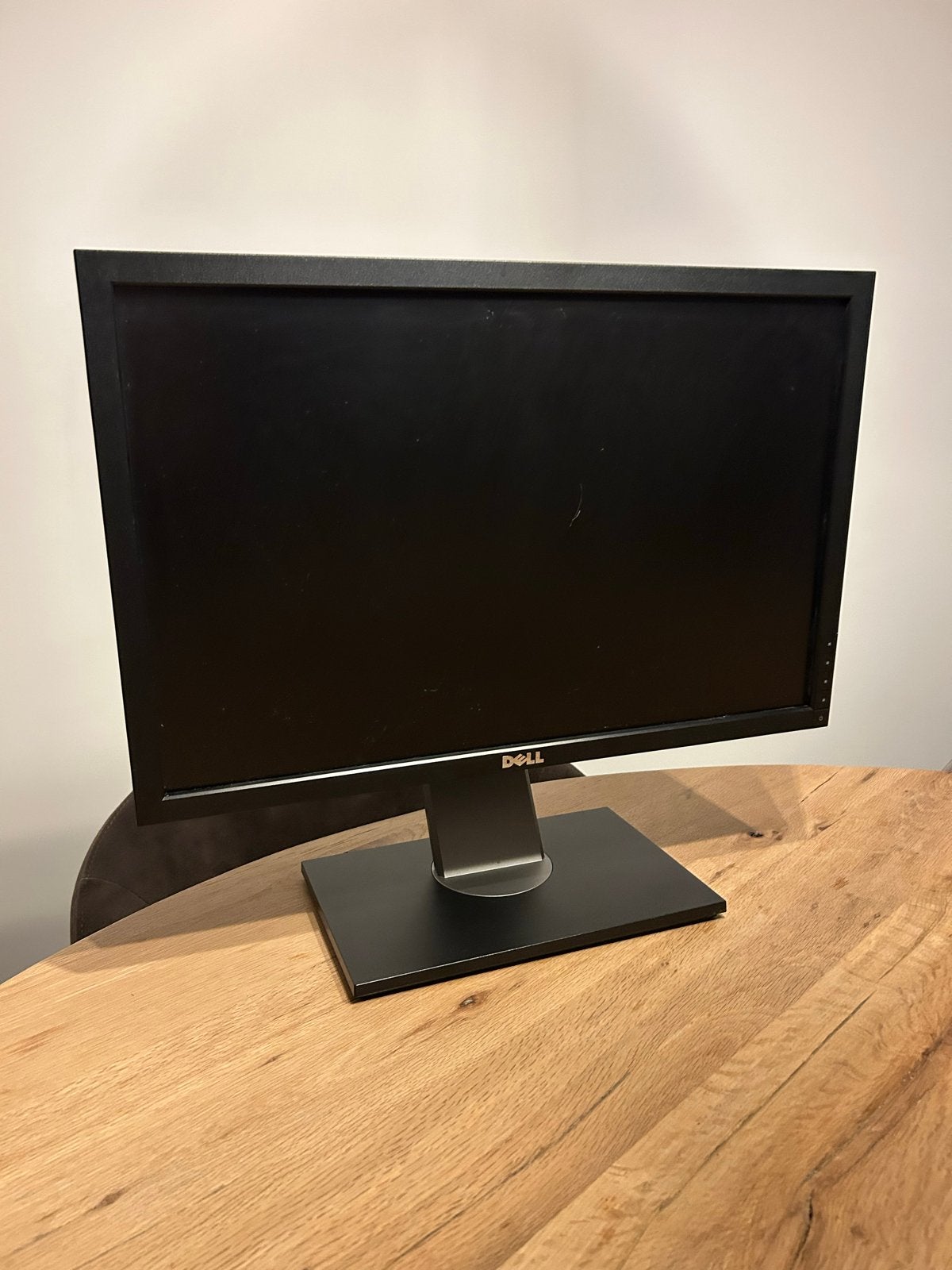 Dell P2210 22 inch monitor, Computers en Software, Monitoren, Ophalen, Gebruikt, IPS, Kantelbaar