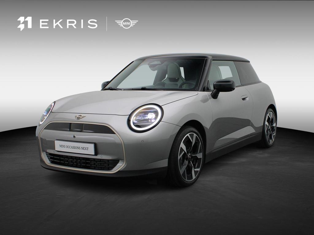 MINI 3-Deurs Cooper E Pakket L + Glazen panoramadak + Parkin, Auto's, Mini, 41 kWh, Met garantie (alle), 4 stoelen, Leder en Stof