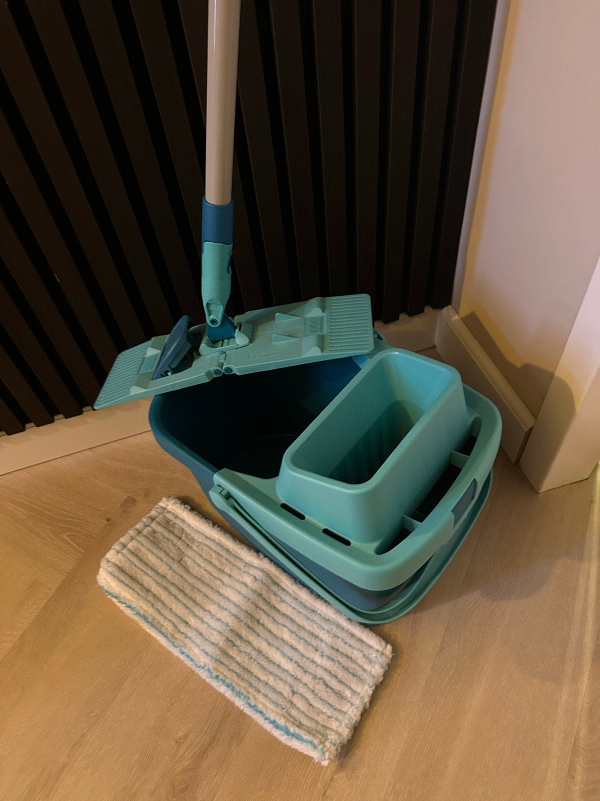 Leifheit dweilsysteem met emmer en mop, Ophalen of Verzenden, Dweilemmer, -bak, of -wagen