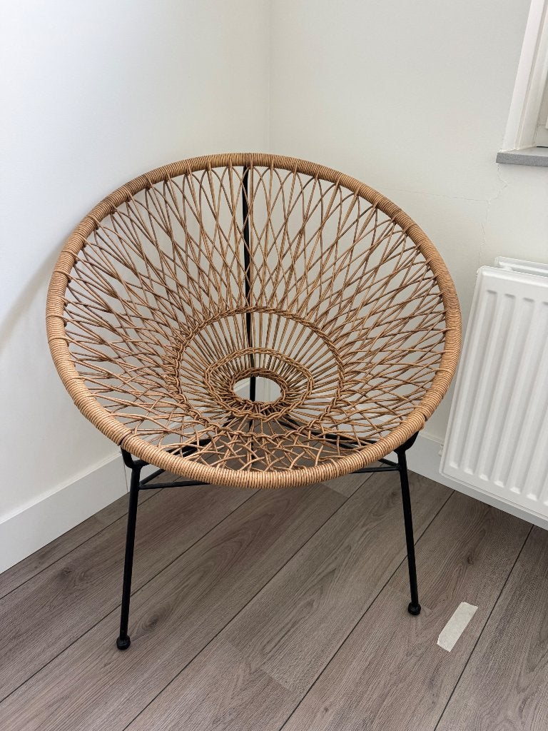 Kuipstoel rotan look, Huis en Inrichting, Ophalen, Kunststof, Bruin, Zo goed als nieuw