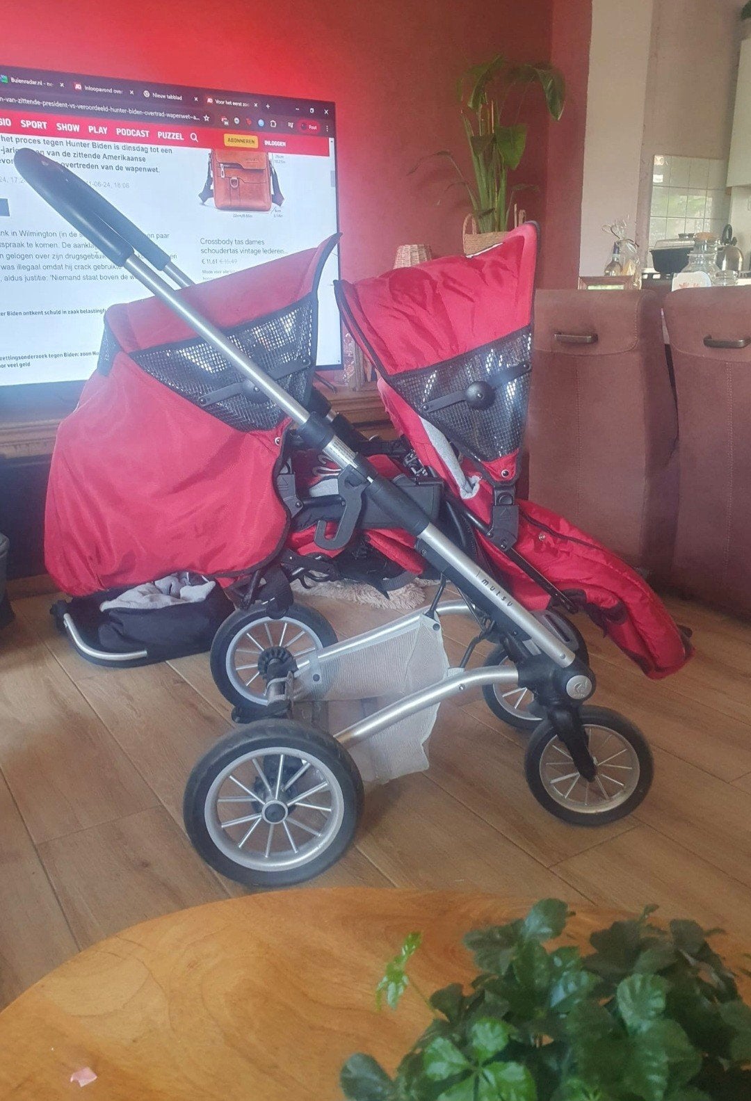 Mutsy 4Rider Duo Kinderwagen Rood - Compleet & Verstelbaar, Ophalen, Gebruikt, Overige merken, Zonnekap