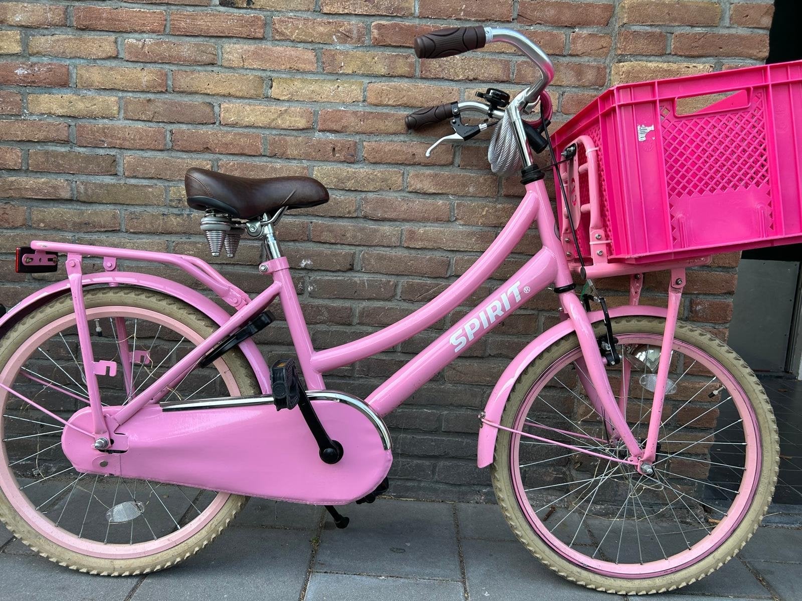 Roze Spirit meisjesfiets 22 inch met mand, Fietsen en Brommers, Ophalen, 22 inch, Gebruikt, Velgrem