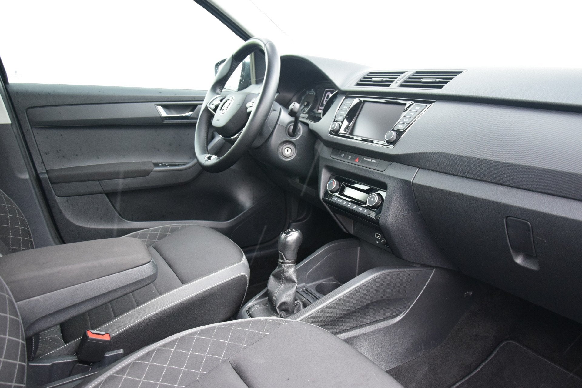 Skoda Fabia Combi 1.0 TSI Ambition Navi/Carplay Ecc Cruise P, Auto's, Voorwielaandrijving, Stof, Gebruikt, 1036 kg