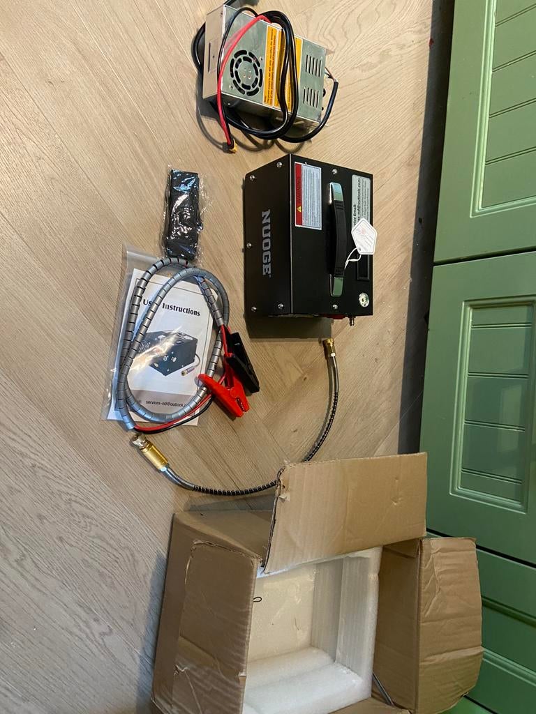 Pcp conpressor 12v & 220 v 300 bar, Ophalen of Verzenden, Zo goed als nieuw