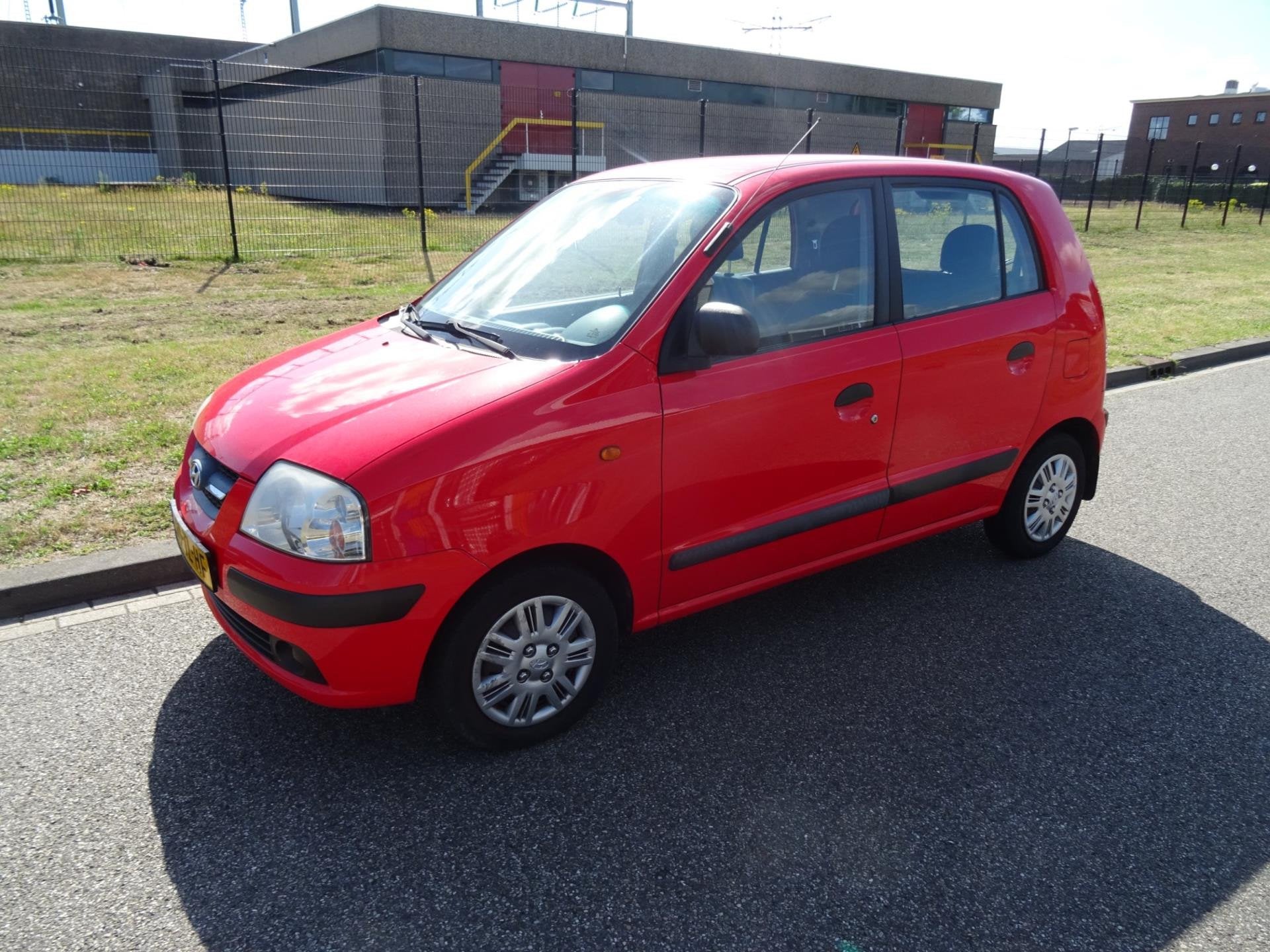 Hyundai Atos 1.1i Active Cool, Voorwielaandrijving, Elektrische ramen, 31 €/maand, 4 cilinders