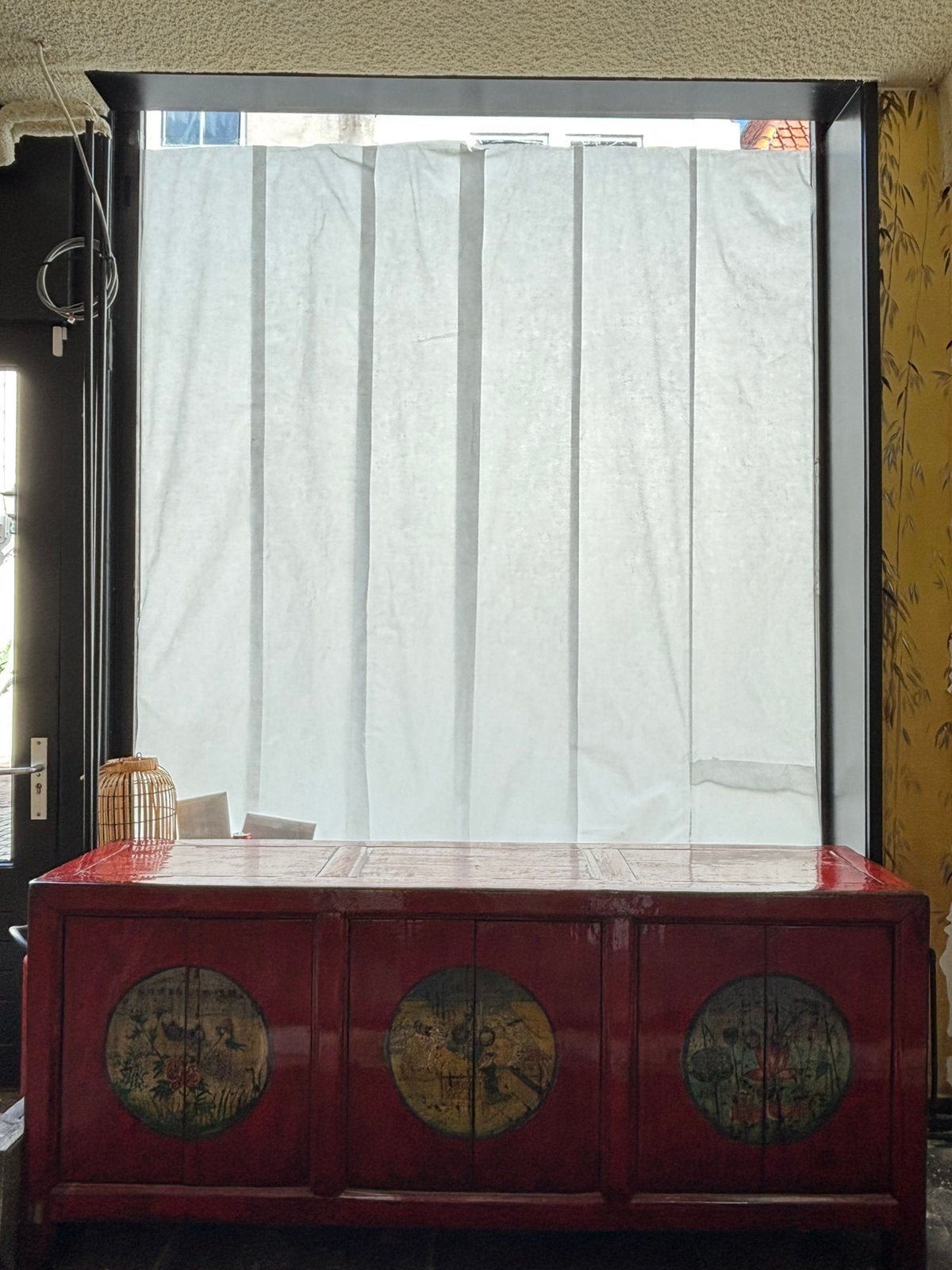 Vintage Chinese kast, Ophalen