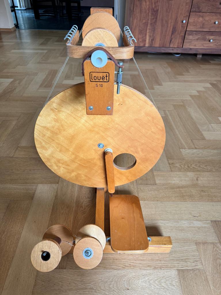 Spinnewiel Louët S10 Classic met drie spoelen, Ophalen, Gebruikt, Spinnewiel