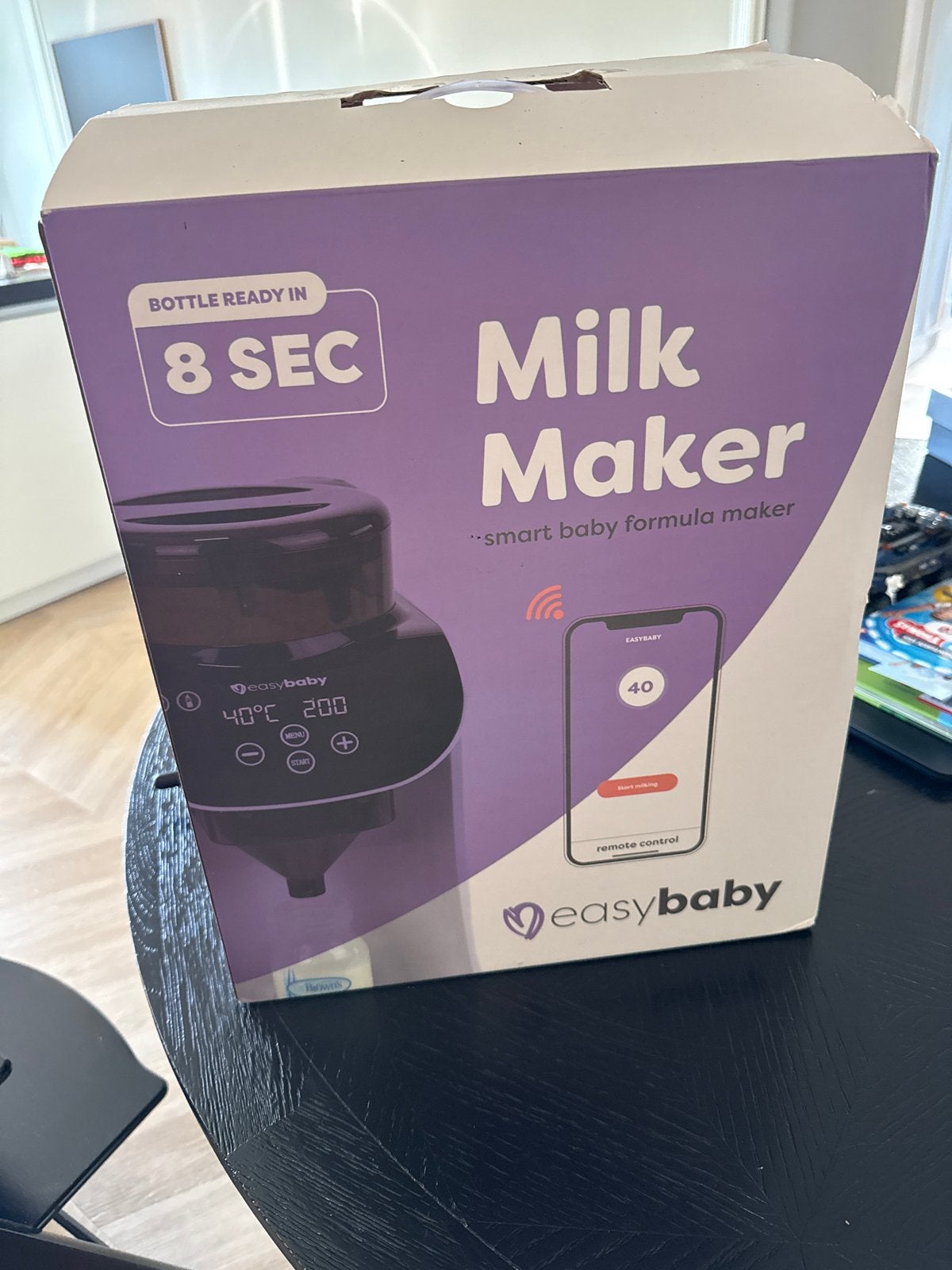 Easybaby Milk Maker - Smart Baby Formula Maker, Kinderen en Baby's, Automatisch, Ophalen of Verzenden, Zo goed als nieuw, Flessenmaker
