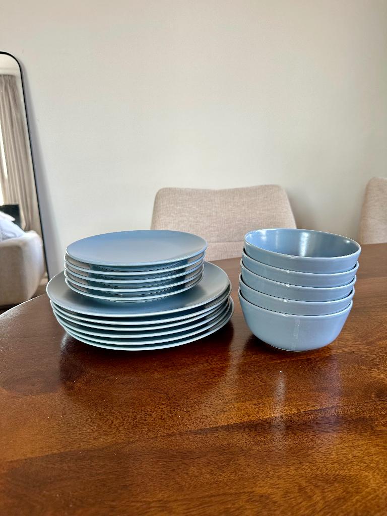 Ikea servies set 18-delig grijs, Ophalen, Zo goed als nieuw, Overige stijlen, Porselein