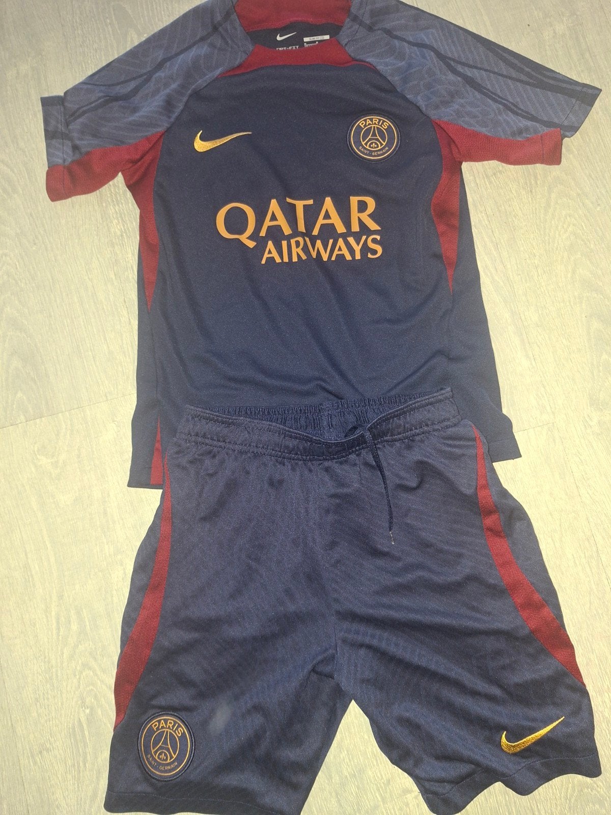 Voetbalpakje PSG Nike Dri-Fit 137-147 cm, Gebruikt, Sport- of Zwemkleding, Ophalen of Verzenden, Nike