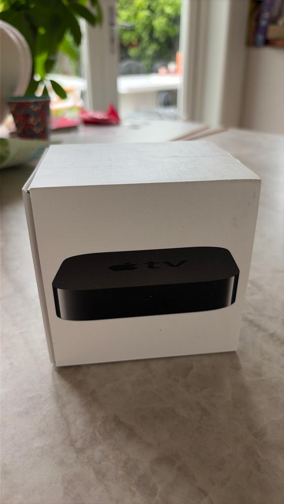 Apple TV 3e generatie - Zo goed als nieuw, compleet met doos, Audio, Tv en Foto, Mediaspelers, Ophalen of Verzenden, Zo goed als nieuw