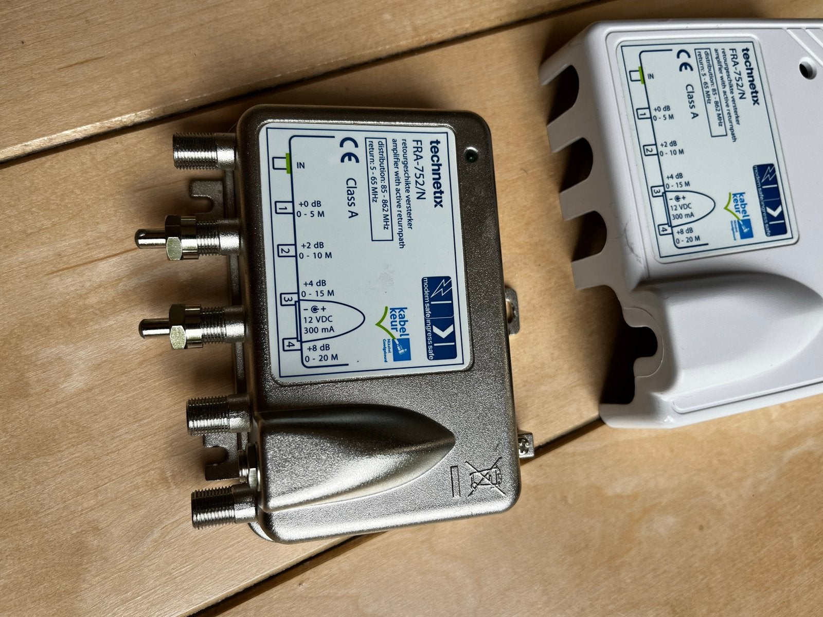 Technetix FRA-752/N retourgeschikte versterker, Ophalen, Zo goed als nieuw, Minder dan 2 meter, Overige kabels