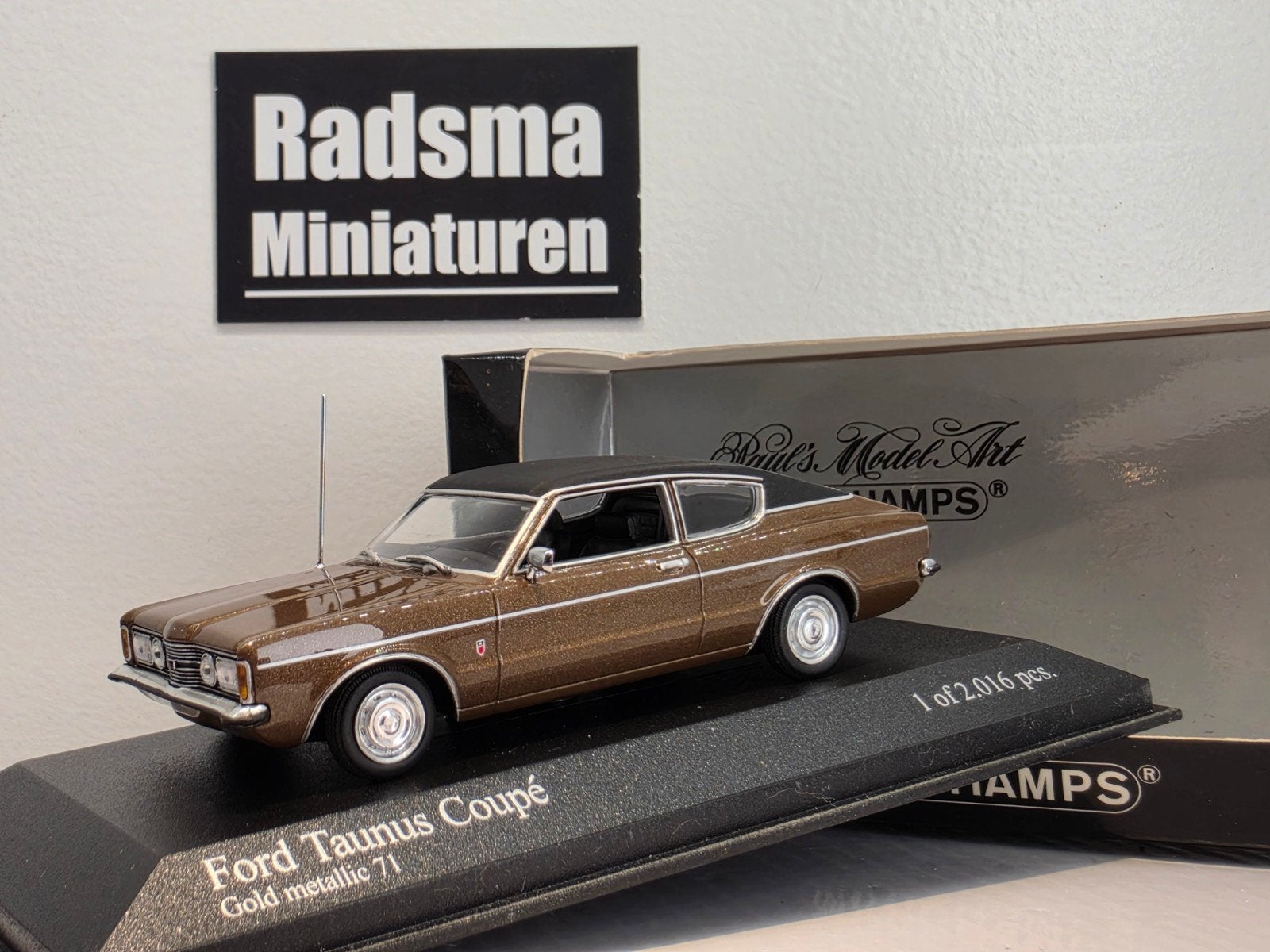 Ford Taunus coupé - Bruin + vinyldak - 1:43 Minichamps, Auto, Ophalen of Verzenden