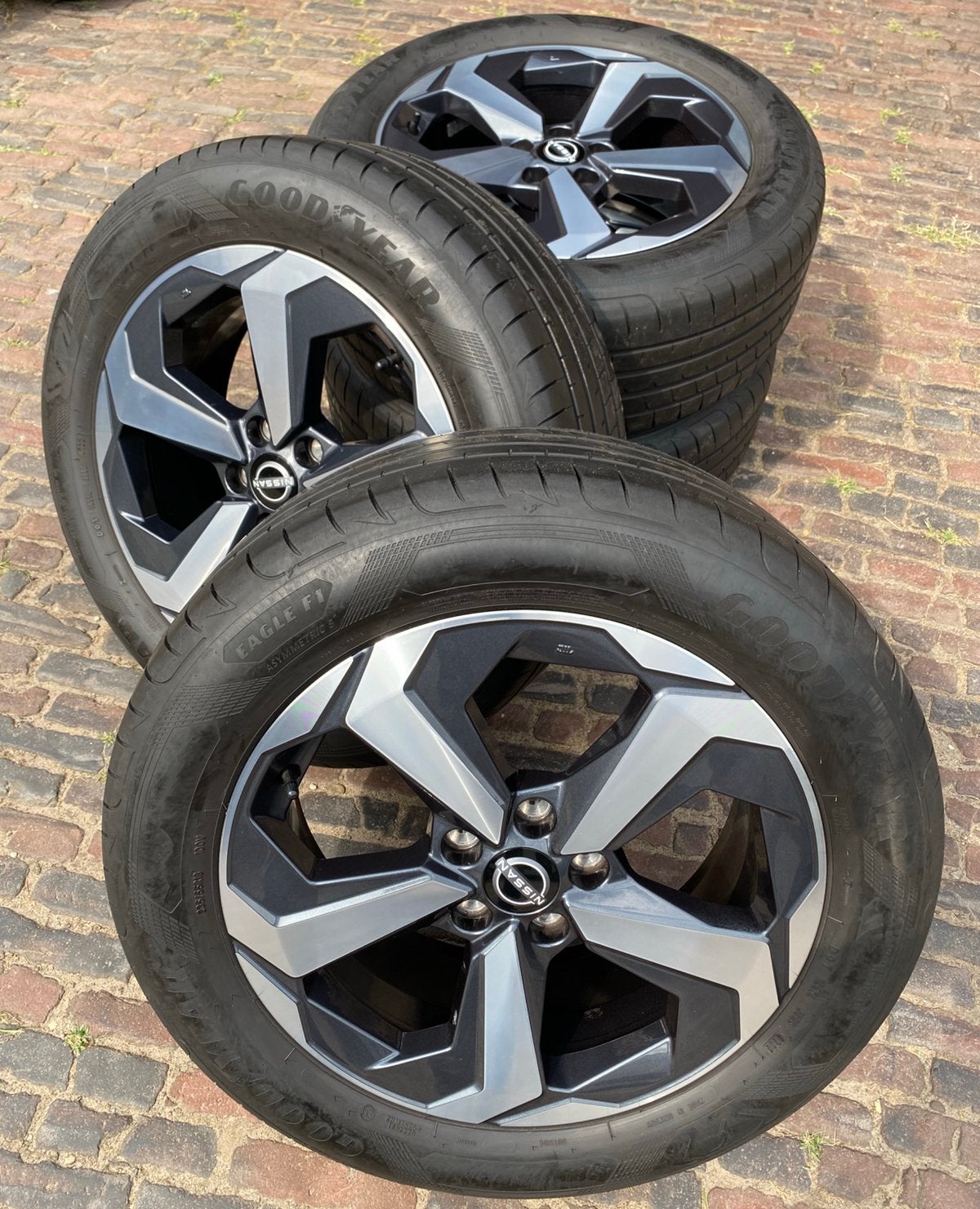 18” Nissan Qashqai velgen + TPMS + Goodyear (7mm) NIEUWSTAAT, Auto-onderdelen, 18 inch, Banden en Velgen, Nieuw, Ophalen of Verzenden