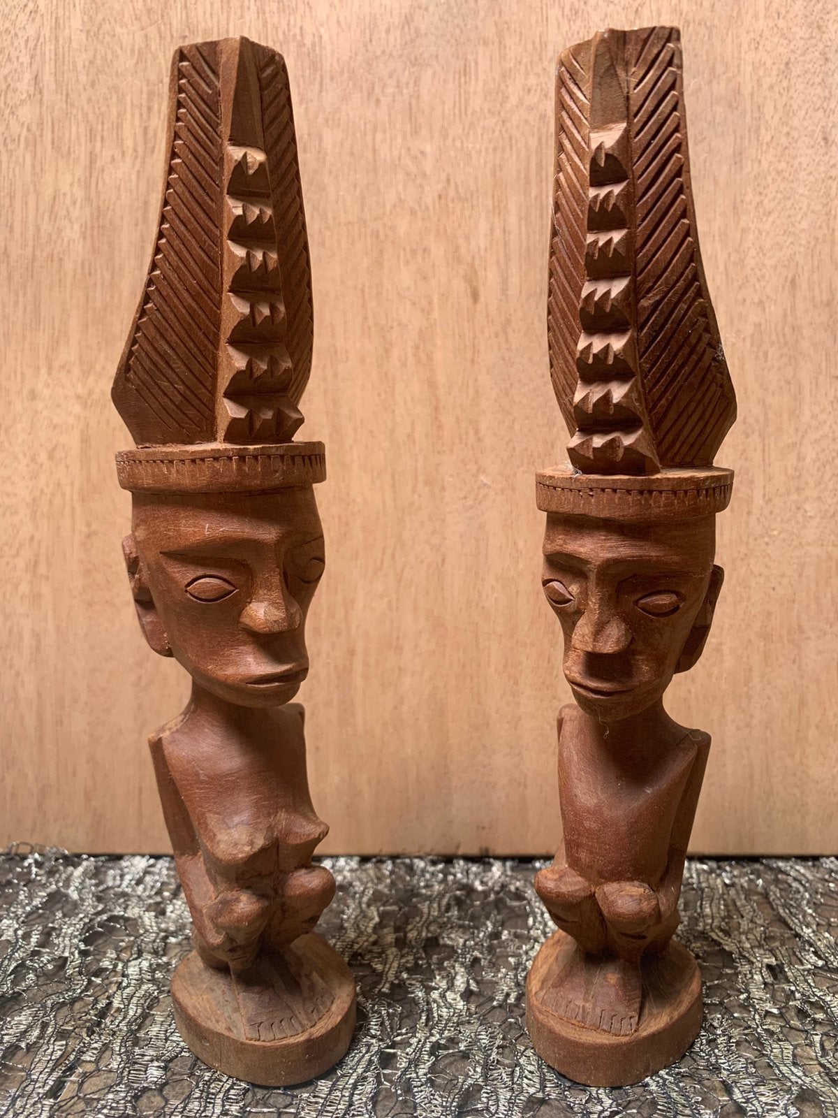 Twee houten beeldjes, Ophalen of Verzenden