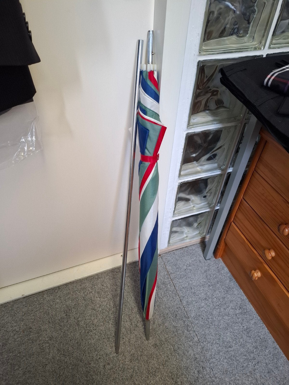 Set van 2 kleurrijke paraplu's met houten handvat, Ophalen of Verzenden, Overige kleuren
