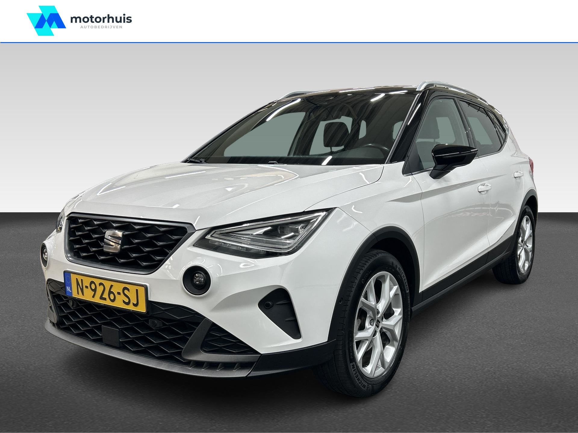 SEAT Arona 1.0 TSI FR Business Intense, Voorwielaandrijving, Gebruikt, 95 pk, Alcantara