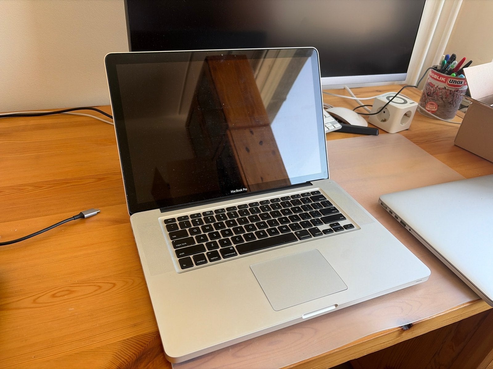 MacBook Pro 15" Early 2011 - Voor onderdelen, Computers en Software, Apple Macbooks, MacBook Pro, 2 tot 3 Ghz, 15 inch, 512 GB