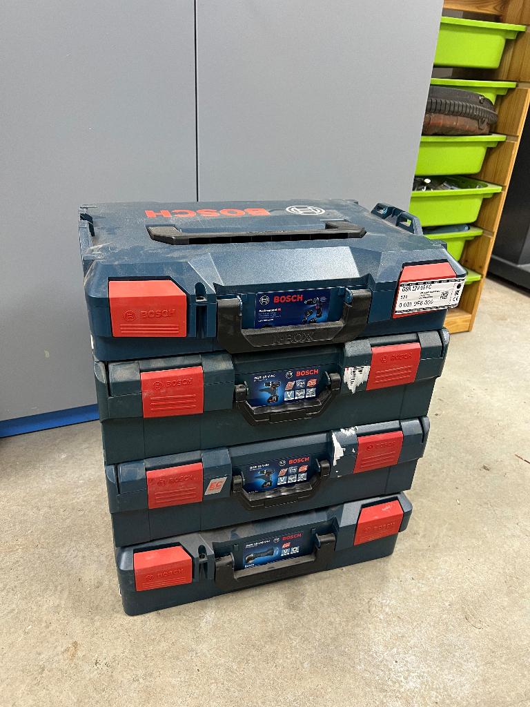 gereedschap koffers Milwaukee en Bosch, Doe-het-zelf en Verbouw, Gereedschapskisten, Zo goed als nieuw, Ophalen