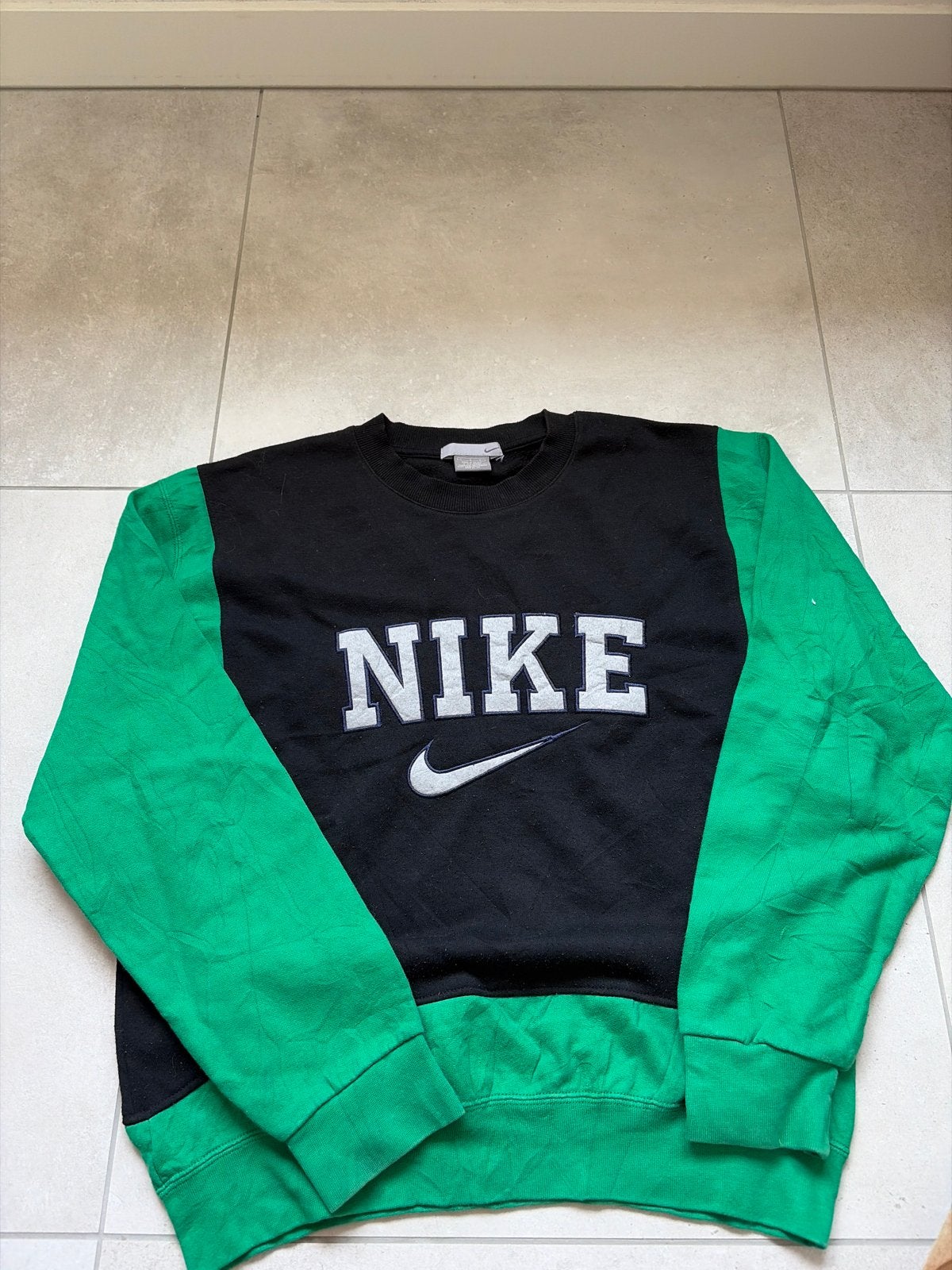 Vintage Nike sweatshirt zwart/groen - Maat L, Ophalen of Verzenden, Gedragen, Maat 52/54 (L), Zwart