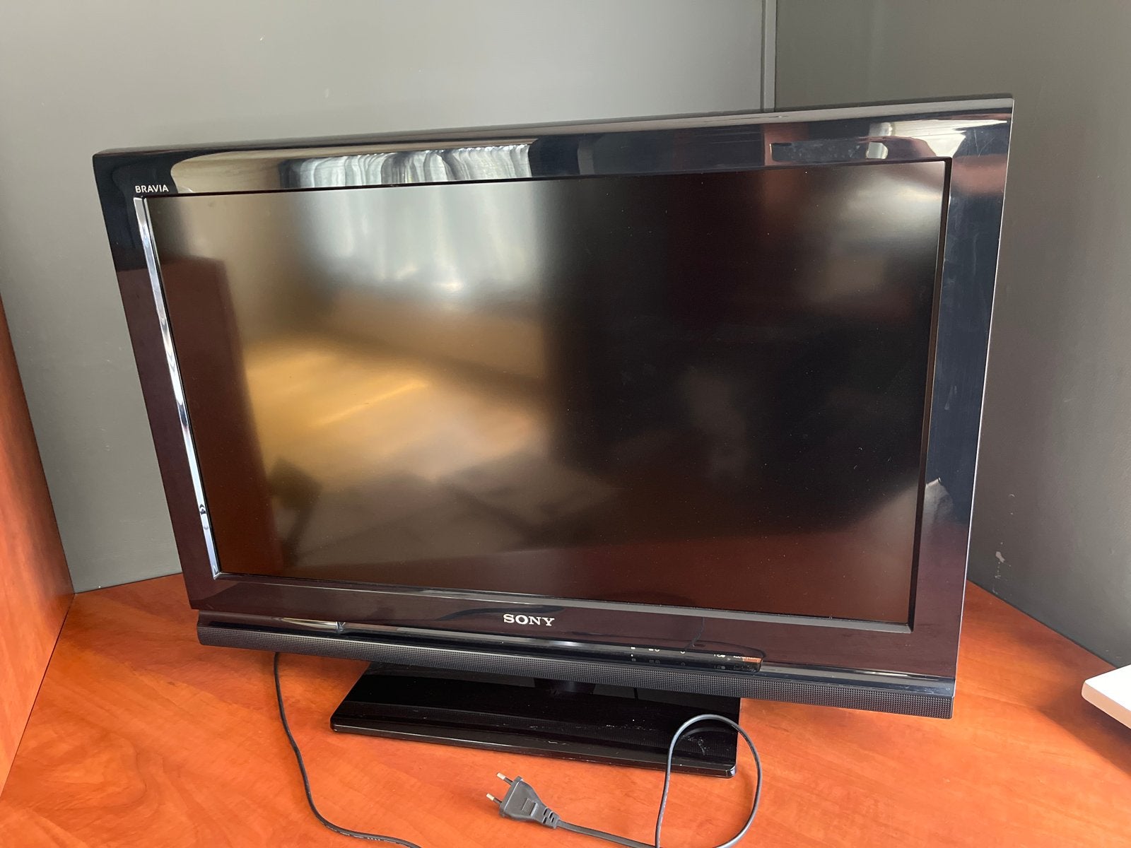 Sony Bravia KDL-32V4230 LCD TV - 32 inch, Audio, Tv en Foto, Televisies, Ophalen, Gebruikt, 50 Hz, Sony