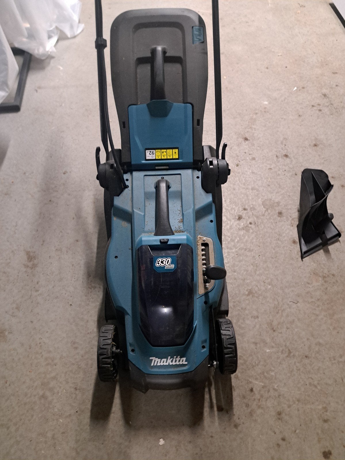 Makita Accu-grasmaaier DLM330 (zonder accu), Ophalen, Cirkelmaaier, Gebruikt, Accu-grasmaaier