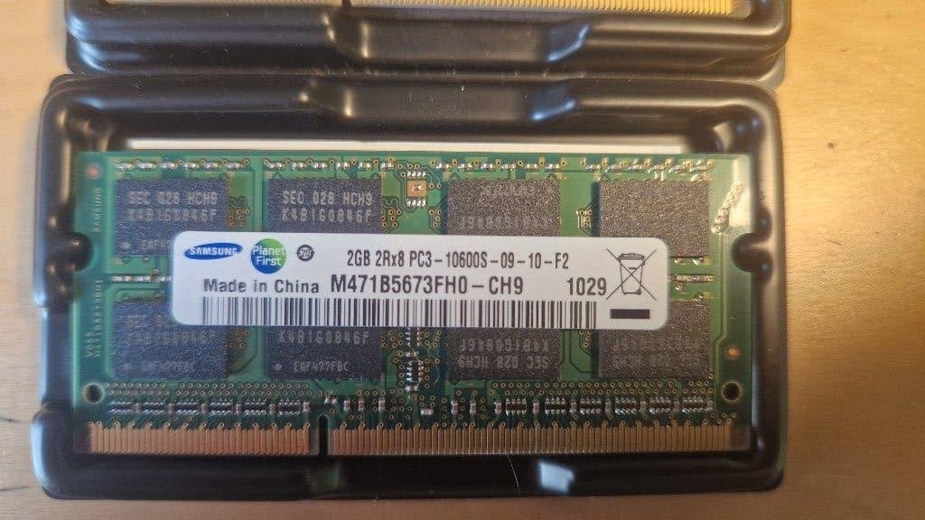 2x Samsung DDR3 2GB, Gebruikt, DDR3, Ophalen of Verzenden, 2 GB