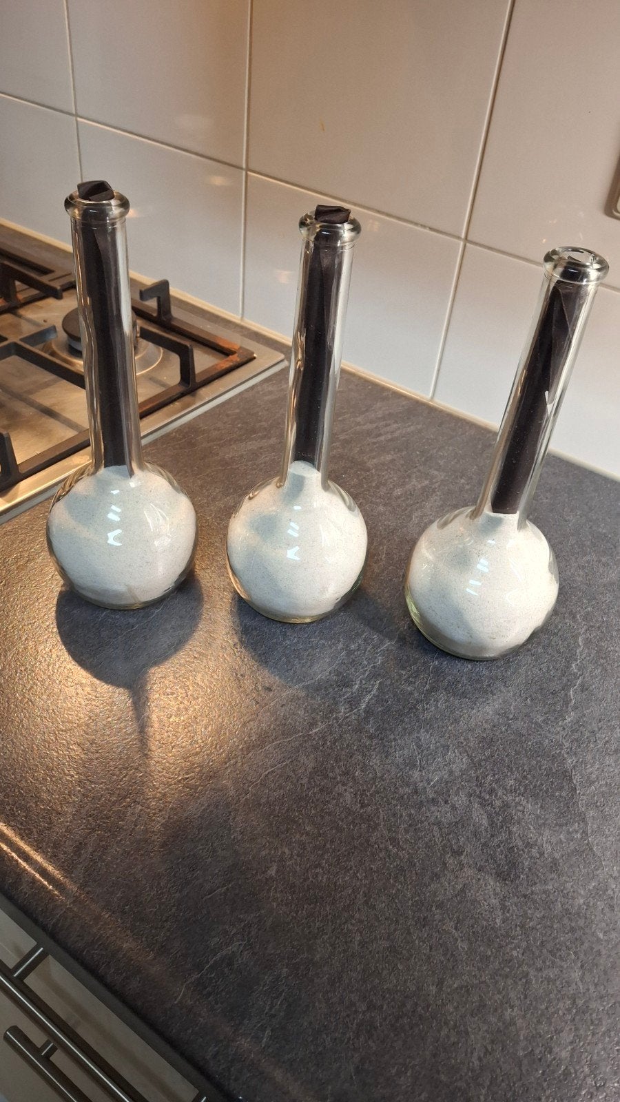 Set van 3 decoratieve zandlopers van glas, Huis en Inrichting, Ophalen of Verzenden, Zo goed als nieuw, Modern, Wit