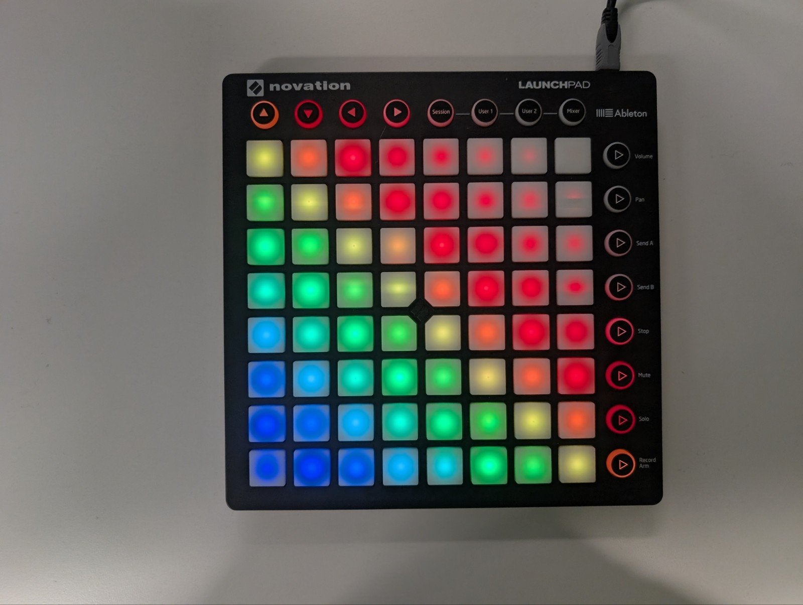 Novation Launchpad MK2 - MIDI Grid Controller, Novation, Zo goed als nieuw, Met midi-aansluiting, Overige aantallen