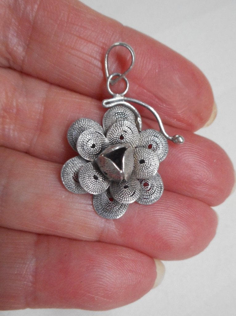 Zilveren vintage bloem hanger nr.629