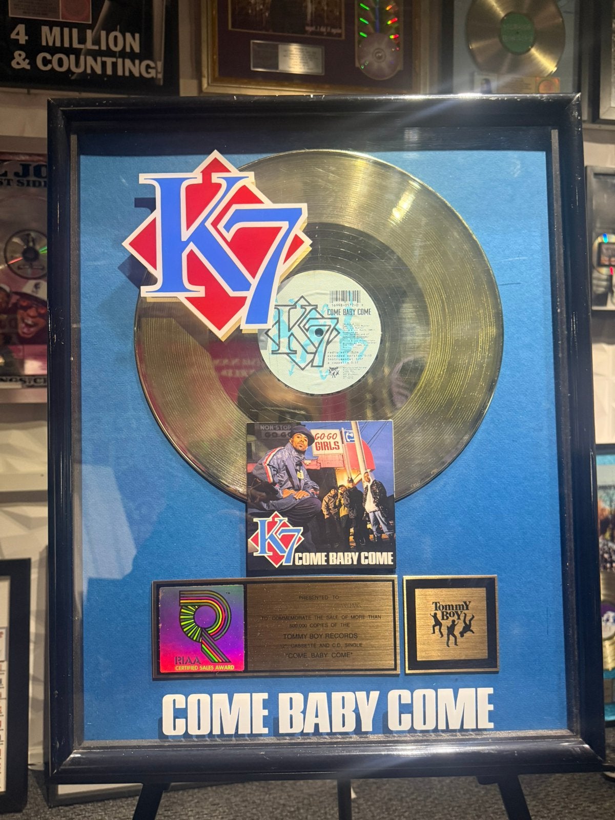 K7 RIAA Goud award Come Baby Come, Ophalen of Verzenden, Zo goed als nieuw, Overige typen