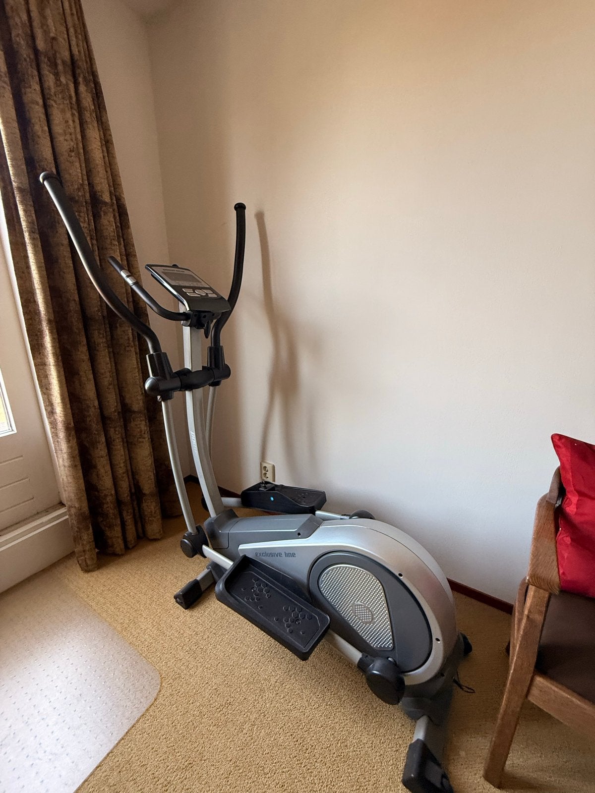 Crosstrainer - Zo goed als nieuw, Ophalen, Armen, Zo goed als nieuw, Crosstrainer
