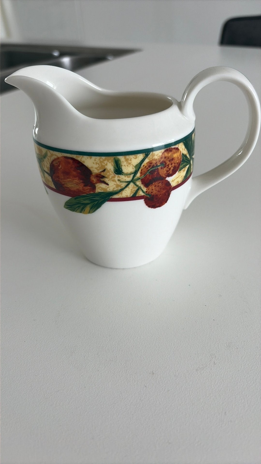 Melkkannetje van Royal Doulton Everyday, Ophalen of Verzenden, Porselein, Overige stijlen, Overige typen