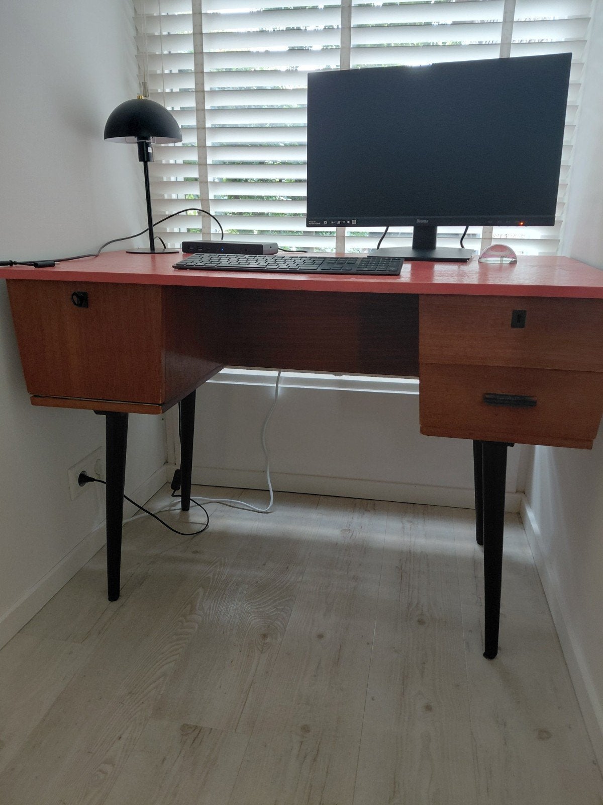 Retro Vintage Bureau Bureautje mid century, Gebruikt, 110 cm, Hout, Vintage