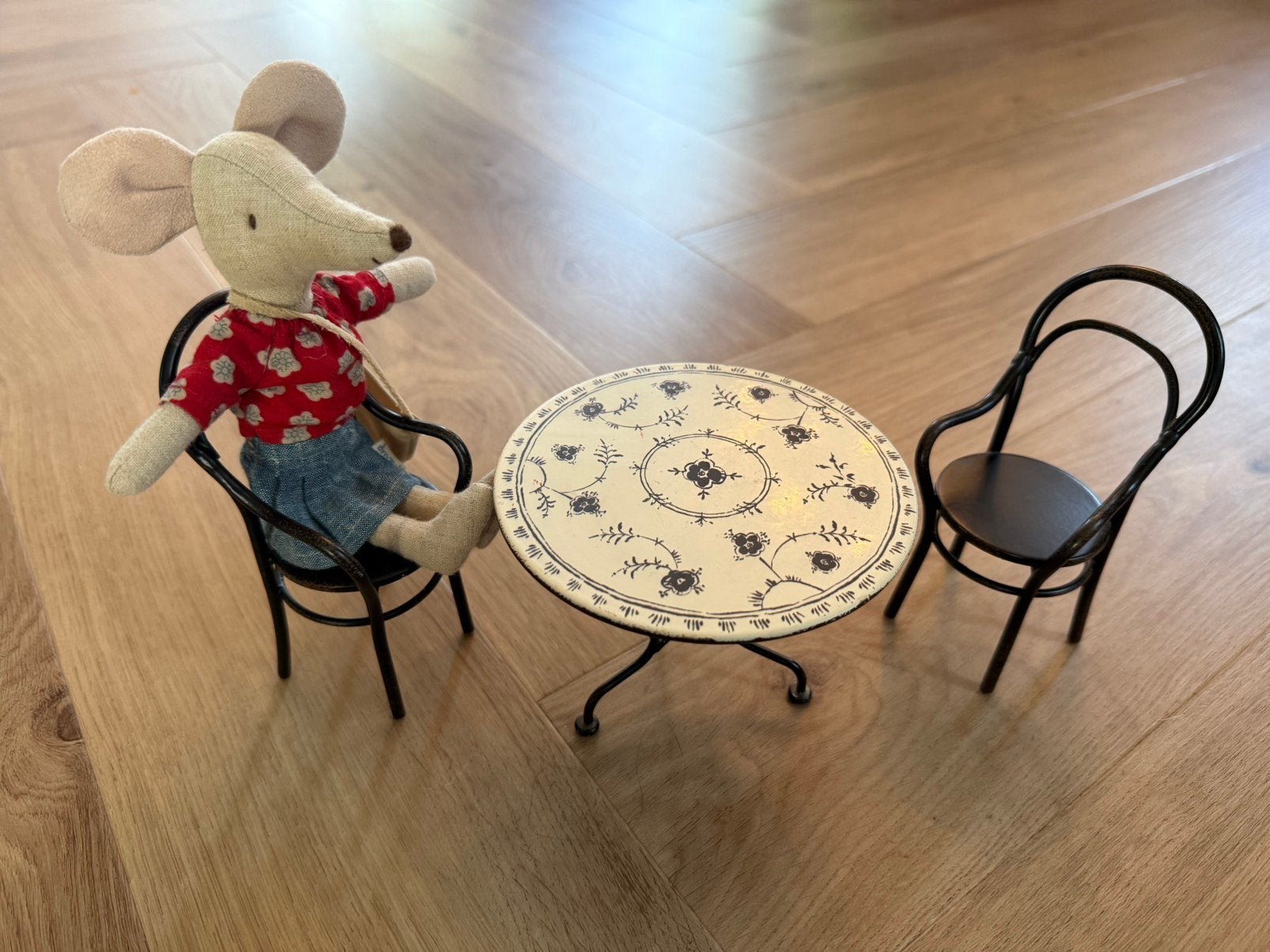 Maileg tafel set met 2 stoelen, Ophalen of Verzenden, Zo goed als nieuw, Poppenhuis