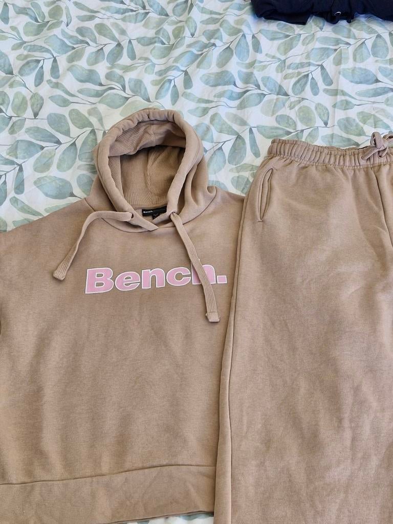 Bench hoodie en joggingbroek set - Maat M, Maat 38/40 (M), Beige, Bench, Ophalen of Verzenden