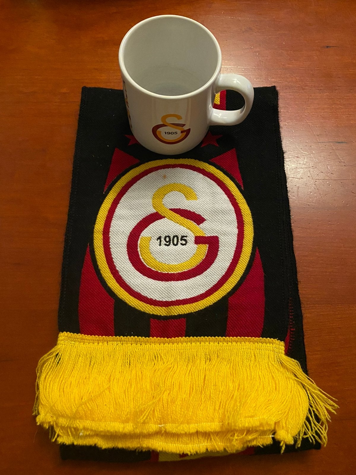 Galatasaray şal ve fincan, Verzamelen, Ophalen, Zo goed als nieuw, Buitenlandse clubs