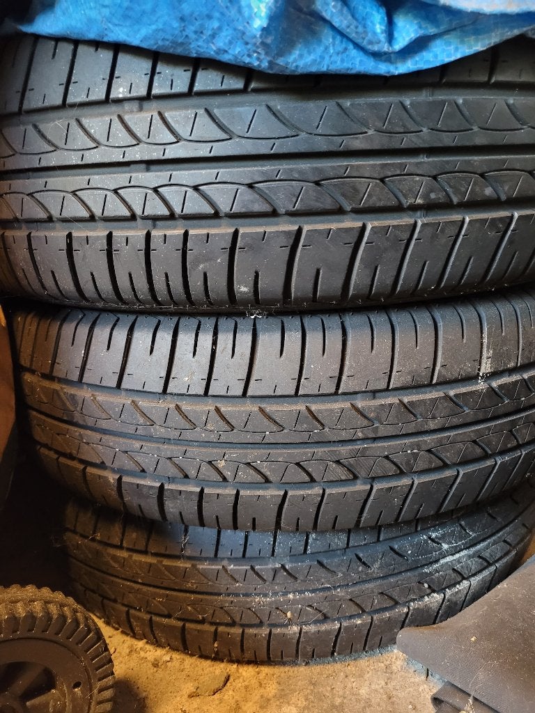 Banden Bridgestone voor de winter, Ophalen, Gebruikt