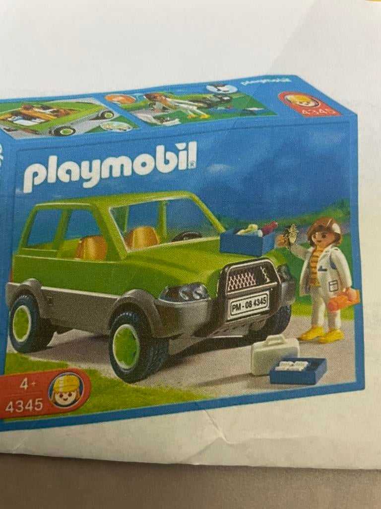 Playmobile dierenkliniek met auto en dierenarts, Ophalen of Verzenden, Zo goed als nieuw