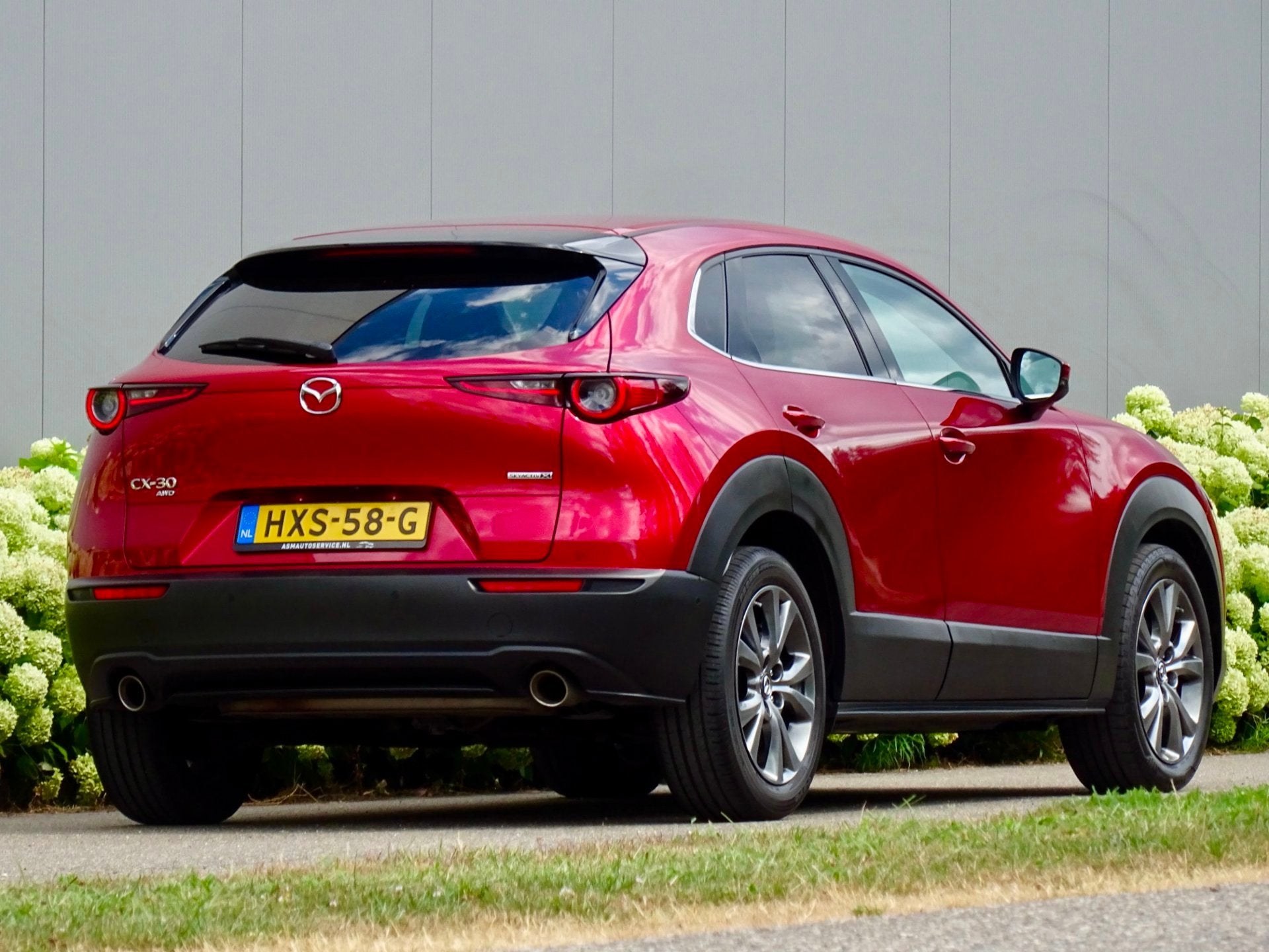 Foto 3 van Mazda CX-30 2.0 AWD e-SkyActiv-X M Hybrid Luxury | 4WD |