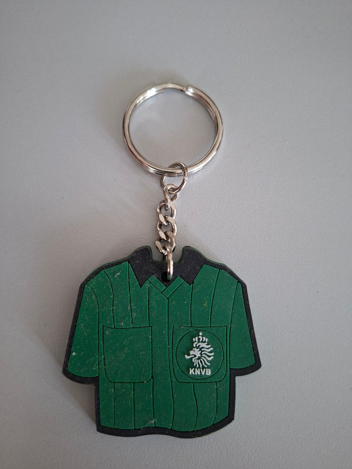 KNVB Scheidsrechter Shirt Sleutelhanger, Ophalen of Verzenden, Zo goed als nieuw, Sport